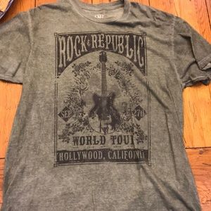Rock & Republic T-shirt in vintage green